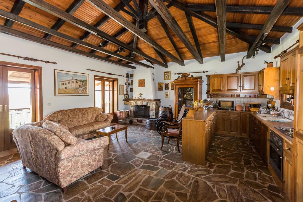 Pontinos Villa Míloi Rum bild