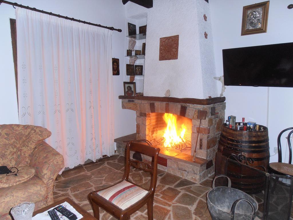 Pontinos Villa Míloi Exteriör bild